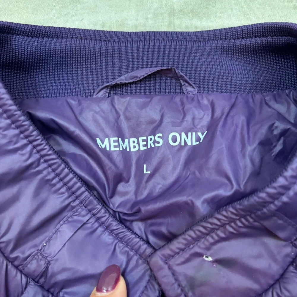 Ladies Members Only Dried Grape Color Ultra Light Mo-Tech Puffer Jacket‎ Large